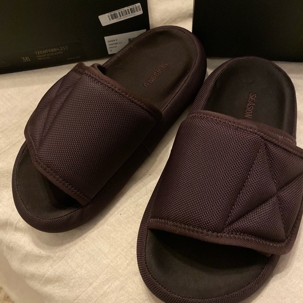 yeezy season 6 oxblood slides